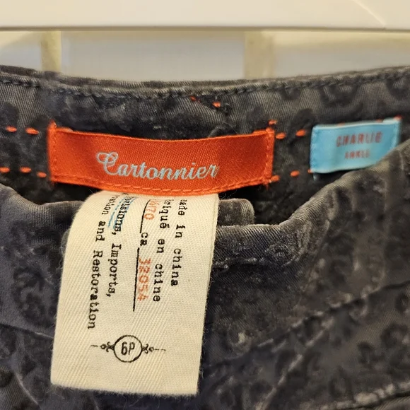 Velvet Flocked Grey Skinny Ankle Pants -  Size 6 Petite - Picture 3 of 4